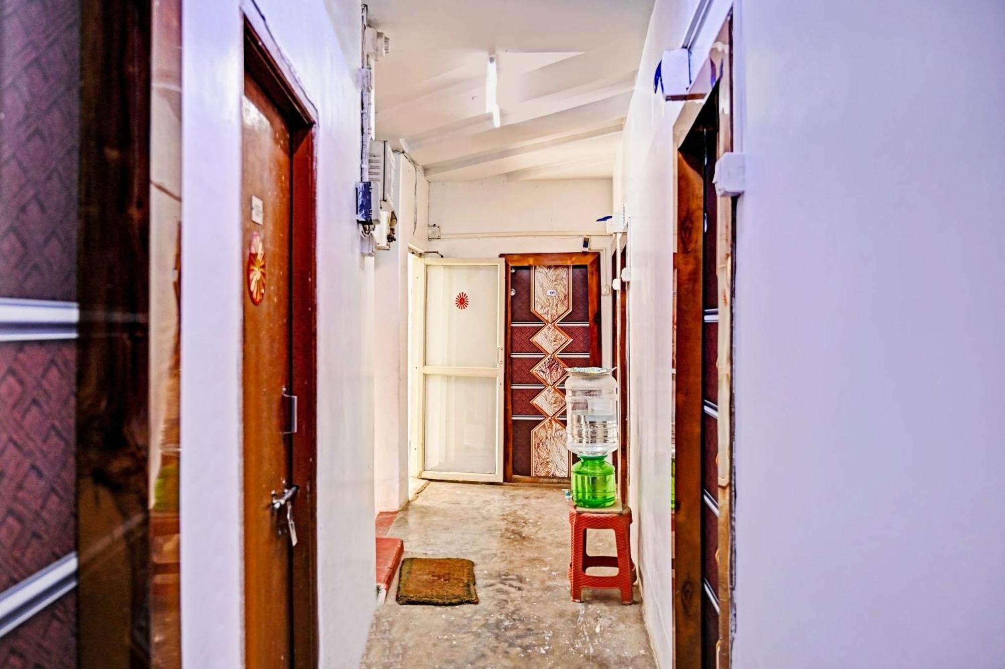 Hotel O Om Shanti Inn Calcuta Exterior foto